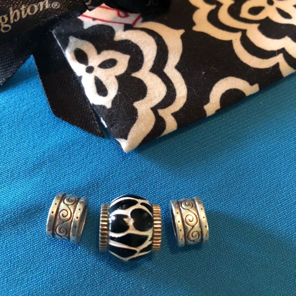 🎉10%OFF LIST PRICE🎉Brighton Bead and 2 Spacers